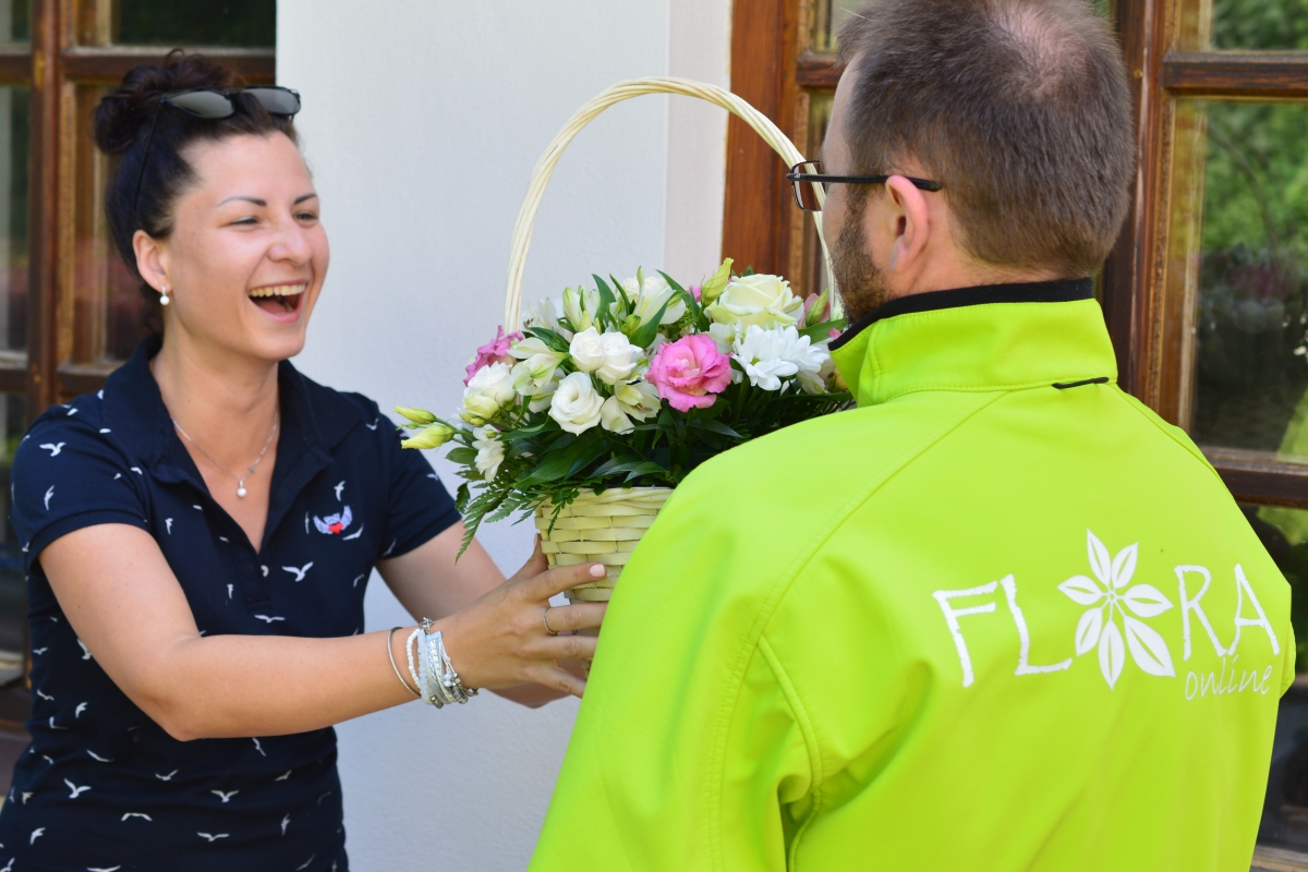 Odměnou za úspěch může být i květina. Víte, že ji stačí jenom objednat online?