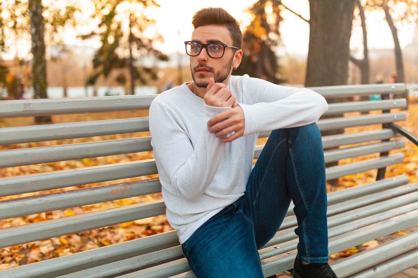 Jaký pánský svetr obléct k džínům? Podívejte se na naše tipy!